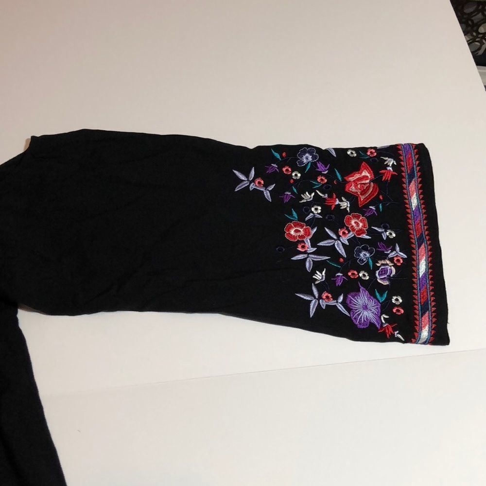 Parker Adelise Embroidered Cold Shoulder Top - Picture 9 of 16